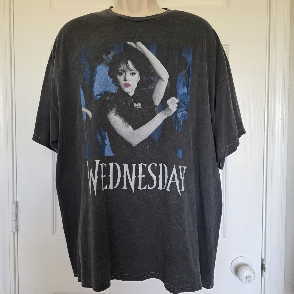 Wednesday Addams Iconic Dance Scene Portrait Short Sleeve Graphic TShirt Size XL - Picture 5 of 10